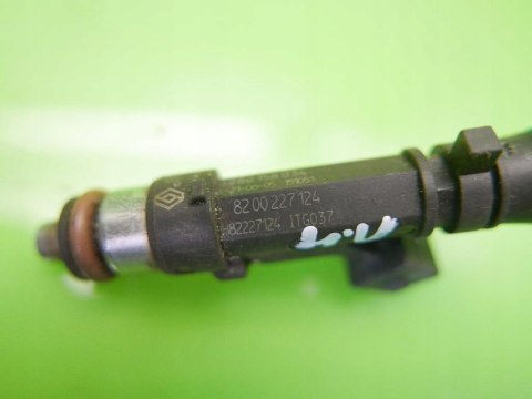WTRYSKIWACZ WTRYSK BOSCH DACIA LOGAN I 1.4 8V 04- WTRYSKIWACZ WTRYSK BOSCH DACIA LOGAN I 1.4 8V 04-
