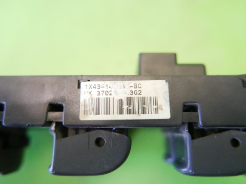 Przełącznik szyb lusterek lewy przód 1X4314A132BC JAGUAR X-TYPE XTYPE X400