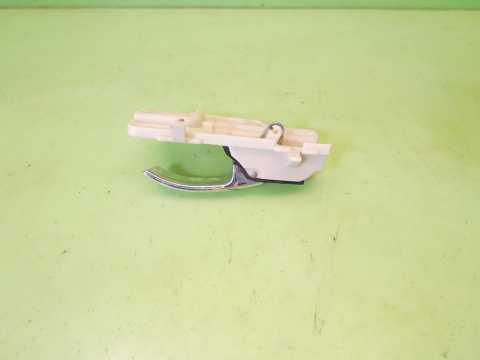 Klamka wewnętrzna prawa tył DODGE CALIBER I PM 06-09