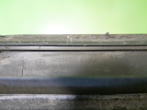 Listwa szyby czołowej prawa DODGE CALIBER I PM 06-09