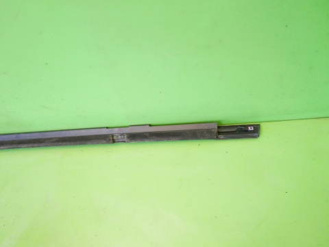 Listwa zgarniająca lewa tył DODGE CALIBER I PM 06-09