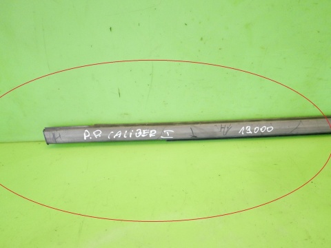 Listwa zgarniająca prawa przód DODGE CALIBER I PM 06-09
