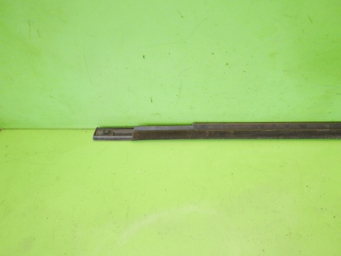 Listwa zgarniająca prawa przód DODGE CALIBER I PM 06-09