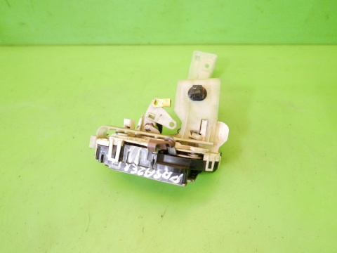 Centralny zamek prawy przód 4pin DODGE CALIBER I PM 06-09