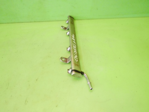 Listwa wtryskowa 04891575AA DODGE CALIBER I PM 1.8 06-09