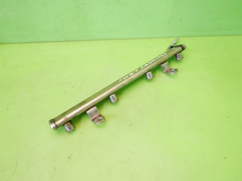 Listwa wtryskowa 04891575AA DODGE CALIBER I PM 1.8 06-09