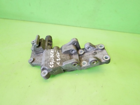 Łapa alternatora 04891592AA DODGE CALIBER I PM 1.8 06-09
