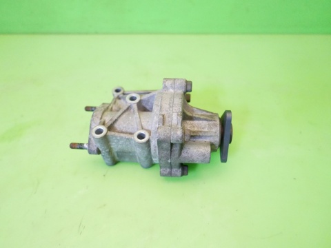 Pompa wody + obudowa DODGE CALIBER I PM 1.8 06-09