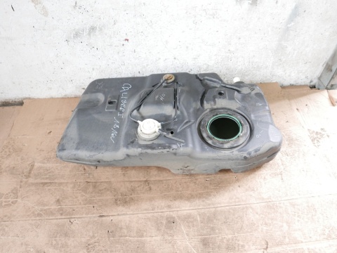 Zbiornik bak paliwa benzyna 05105335AC DODGE CALIBER I PM 1.8 06-09