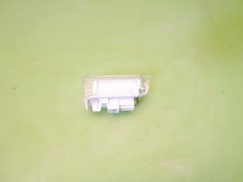 Lampka oświetlenie bagażnika 8200418356 RENAULT KADJAR I 15-18