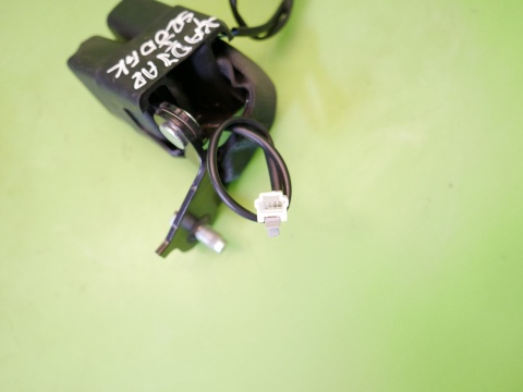 Zatrzask zapięcie pasa prawy środek tył 3096465AA RENAULT KADJAR I 15-18