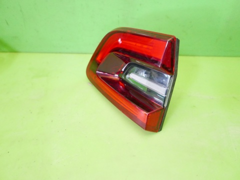 Lampa lewa tył w klapę led 90061332 265550151R VALEO RENAULT KADJAR I 15-18