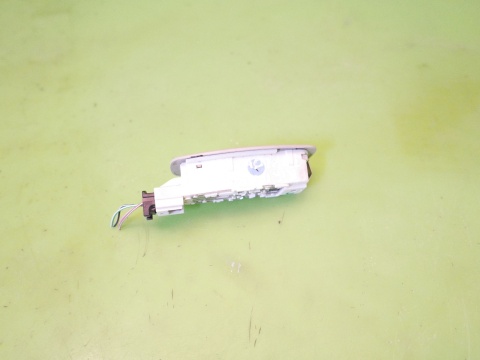 Lampka oświetlenie wnętrza kabiny 264301419R RENAULT KADJAR I 15-18