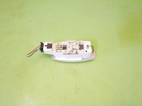 Lampka oświetlenie wnętrza kabiny 264301419R RENAULT KADJAR I 15-18