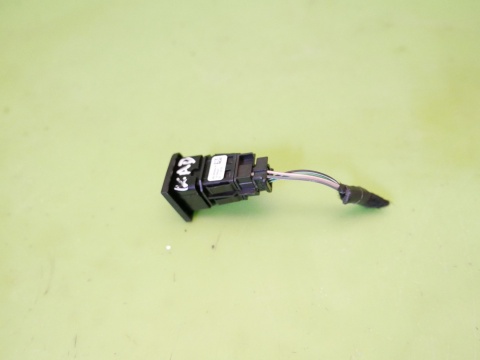 Przełacznik włącznik świateł awaryjnych 252900624R RENAULT KADJAR I 15-18