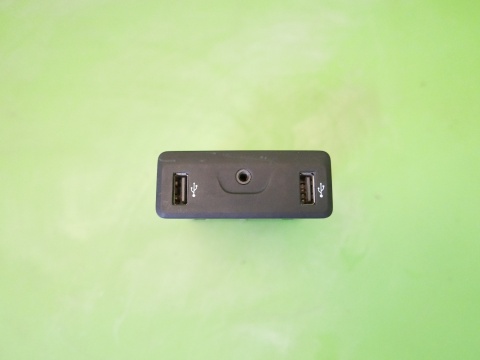 Gniazdo złącze port aux usb 280239853R RENAULT KADJAR I 15-18