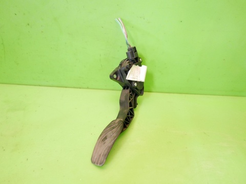 Pedał potencjometr gazu Hella 180024BA0B RENAULT KADJAR I 1.2 TCE 15-18