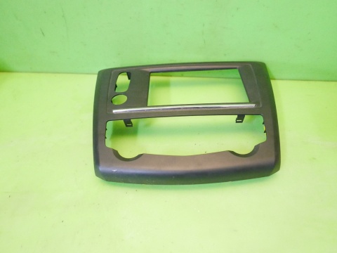 Ramka deski radia panelu nawiewu 681043286R RENAULT KADJAR I 15-18