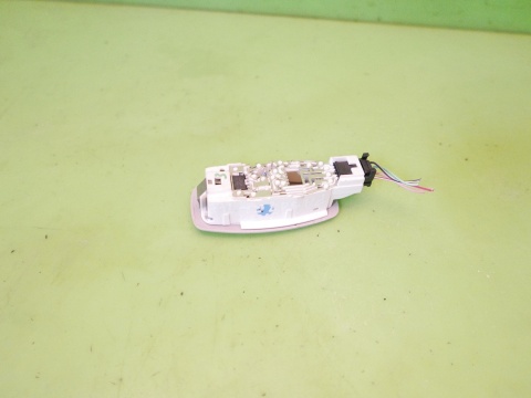 Lampka oświetlenie wnętrza kabiny 264301419R RENAULT KADJAR I 15-18