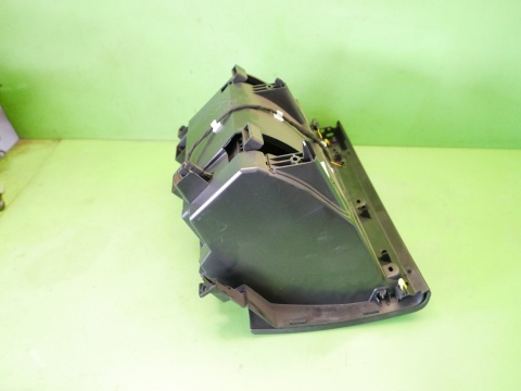 Schowek prawy pasażera z deski 685005747R RENAULT KADJAR I 15-18