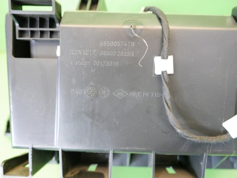Schowek prawy pasażera z deski 685005747R RENAULT KADJAR I 15-18