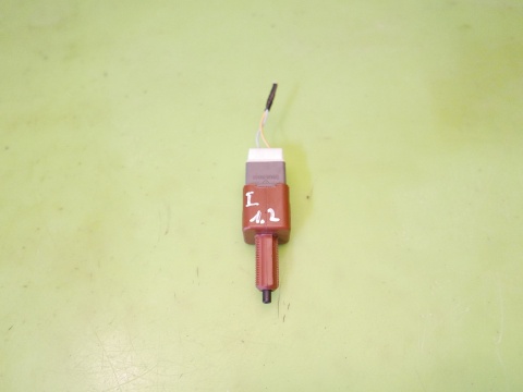Czujnik pedału hamulca stop 4pin RENAULT KADJAR I 1.2 TCE 15-18