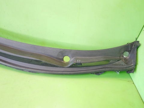 Podszybie plastikowe 668107243R RENAULT KADJAR I 15-18