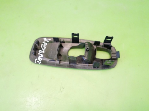 Ramka przełącznika szyby prawa przód 809616626R RENAULT KADJAR I 15-18
