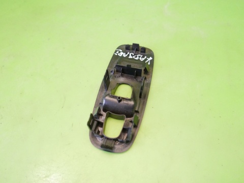 Ramka przełącznika szyby prawa przód 809616626R RENAULT KADJAR I 15-18