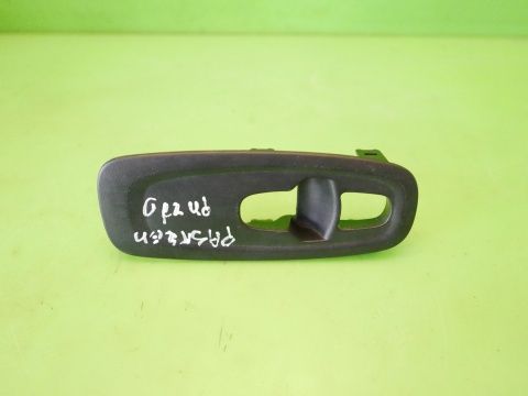 Ramka przełącznika szyby prawa przód 809616626R RENAULT KADJAR I 15-18