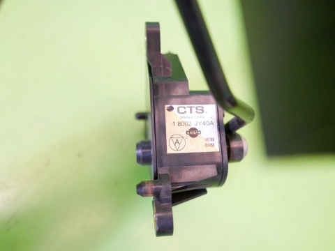 Pedał potencjometr gazu 18002JY40A RENAULT KOLEOS I PHI 2.0 DCI 07-11