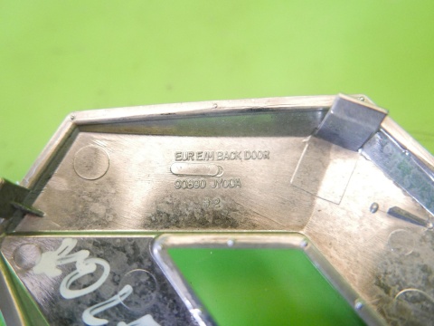 Logo znaczek emblemat tył 90890JY00A RENAULT KOLEOS I PHI 07-11