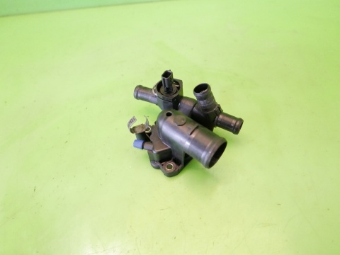Króciec obudowa termostatu RENAULT KOLEOS I PHI 2.0 DCI 07-11