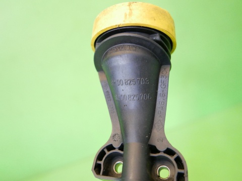 Miarka bagnet poziomu oleju 8200825703 RENAULT KOLEOS I PHI 2.0 DCI 07-11