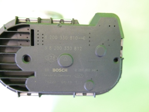Przepustnica powietrza 0281002681 8200330810 E RENAULT KOLEOS I PHI 2.0 DCI