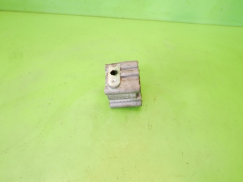 Podstawa zaworu EGR 8200598021 A RENAULT KOLEOS I PHI 2.0 DCI 07-11