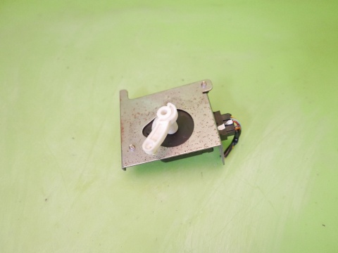 Silniczek nagrzewnicy sterowania nawiewem 5027523750 B RENAULT KOLEOS I 07-