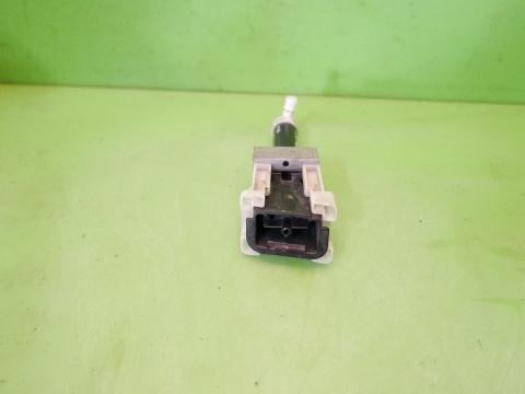 Dysza spryskiwacz lampy lewy 63963 Koito RENAULT KOLEOS I PHI 07-11