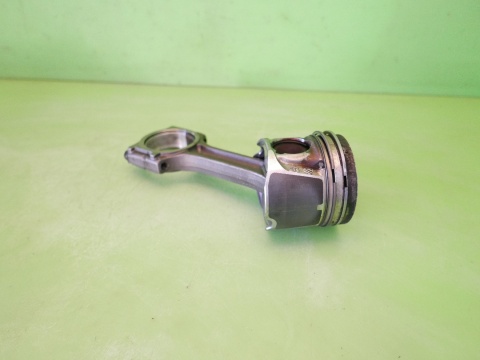 Tłok + korbowód 10653 smp kv9 RENAULT KOLEOS I PHI 2.0 DCI M9R830 01-11