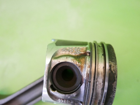Tłok + korbowód 10653 smp kv9 RENAULT KOLEOS I PHI 2.0 DCI M9R830 01-11