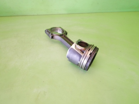 Tłok + korbowód 10653 smp kv9 RENAULT KOLEOS I PHI 2.0 DCI M9R830 01-11