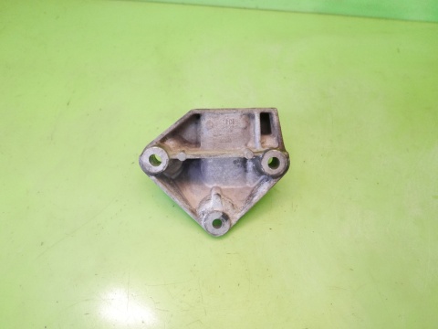 Łapa wspornik mocowanie 11332JY00B RENAULT KOLEOS I PHI 2.0 DCI 07-11