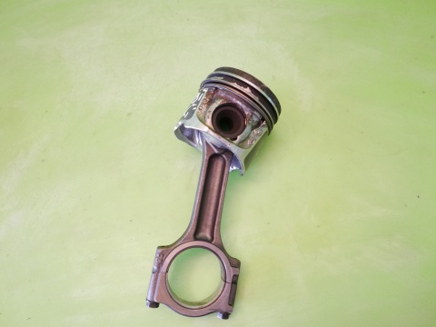 Tłok + korbowód 10653 smp kv9 RENAULT KOLEOS I PHI 2.0 DCI M9R830 01-11