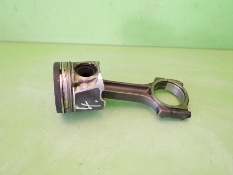 Tłok + korbowód 10653 smp kv9 RENAULT KOLEOS I PHI 2.0 DCI M9R830 01-11