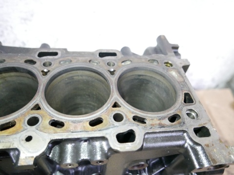 Blok silnika M9R830 RENAULT KOLEOS I PHI 2.0 DCI 07-11