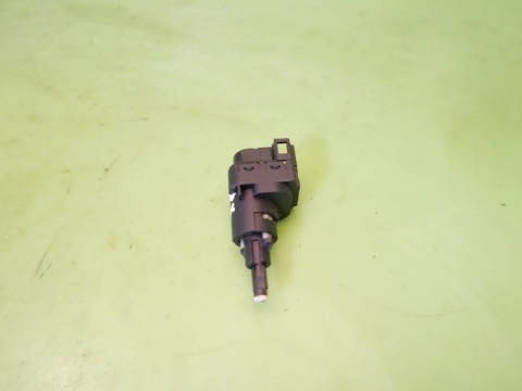 Czujnik świateł stop pedału hamulca 6Q0945511 VW FOX I 5Z1 1.2 6V 03-09