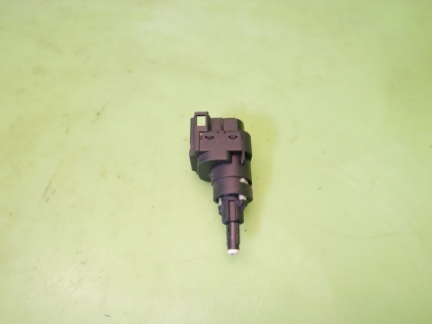 Czujnik świateł stop pedału hamulca 6Q0945511 VW FOX I 5Z1 1.2 6V 03-09