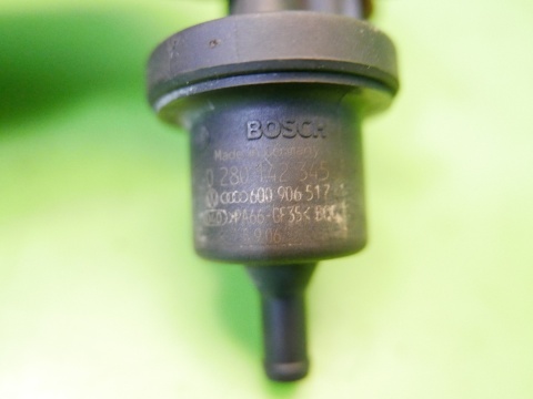 Zawór odpowietrznik oparów paliwa 6Q0906517 VW FOX I 5Z1 1.2 6V 03-09