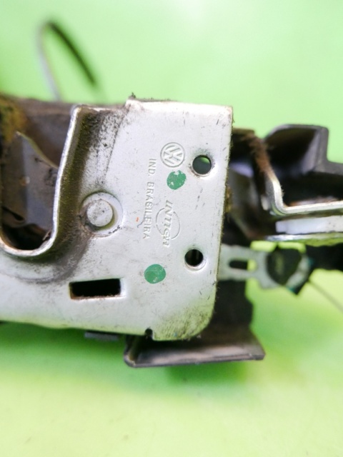Zamek drzwi prawy przód 5Z3837014AB VW FOX I 5Z1 3D 03-09