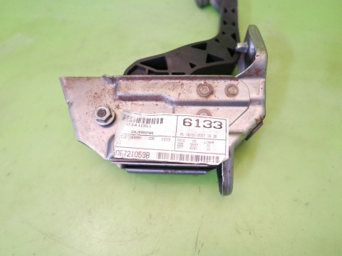 Pedał sprzęgła 6QE721059B VW FOX I 5Z1 1.2 6V 03-09